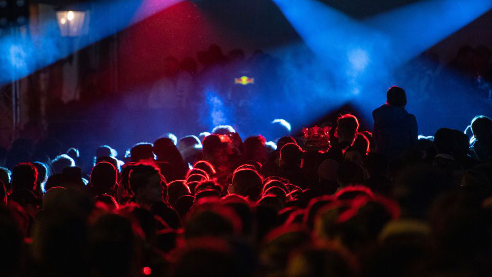 Rassistische Parolen auf Teenie-Disco in Falkenberg – ein Vorfall erschüttert Brandenburg