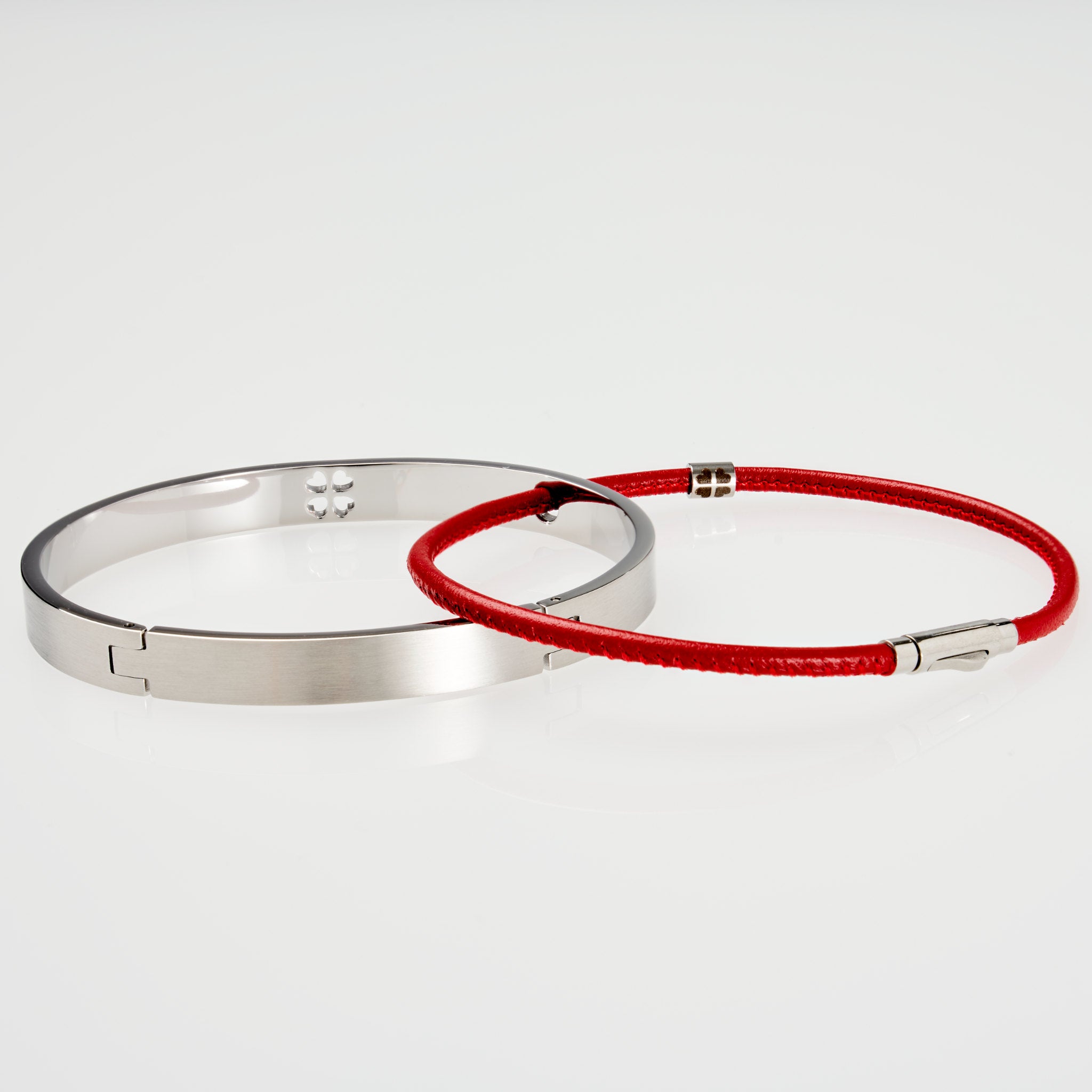 ONE WORLD Armreif silber gelasert