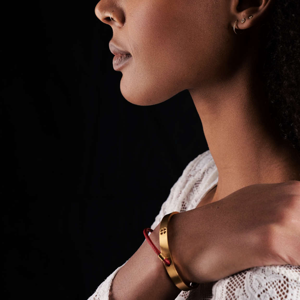 <transcy>ShowYourColours gold lasered bracelet</transcy>