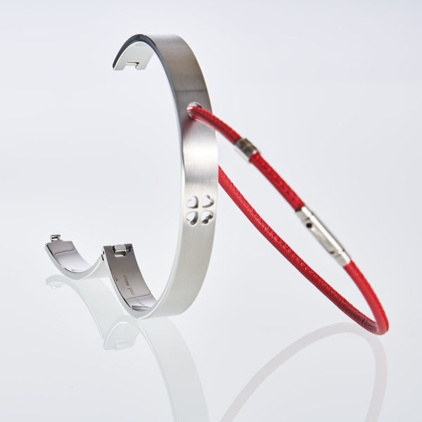 <transcy>ShowYourColours silver lasered bracelet</transcy>